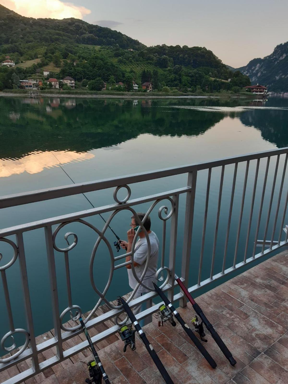 Vila Oaza - Zvornicko Jezero Zvornik Exteriér fotografie