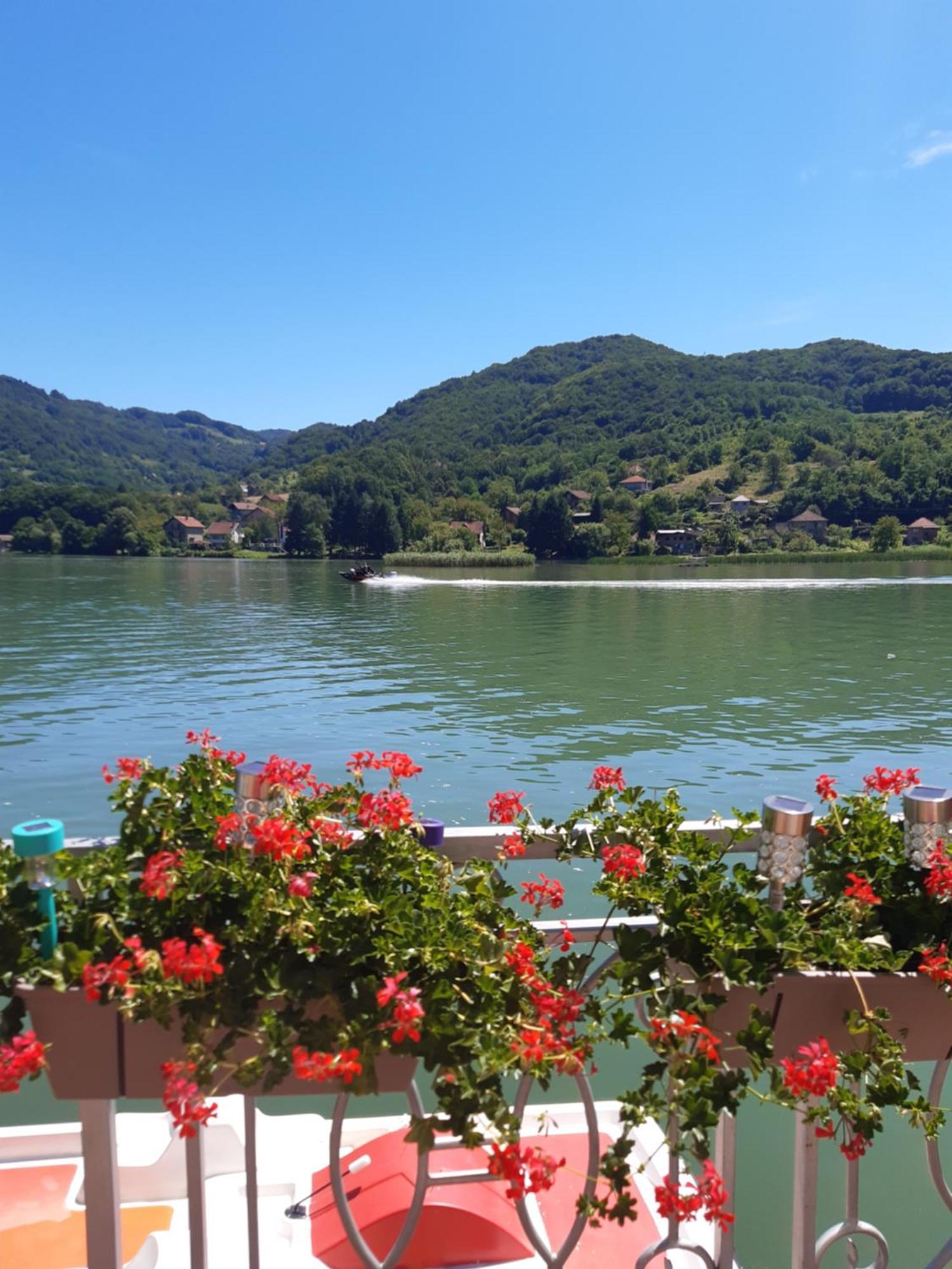 Vila Oaza - Zvornicko Jezero Zvornik Exteriér fotografie